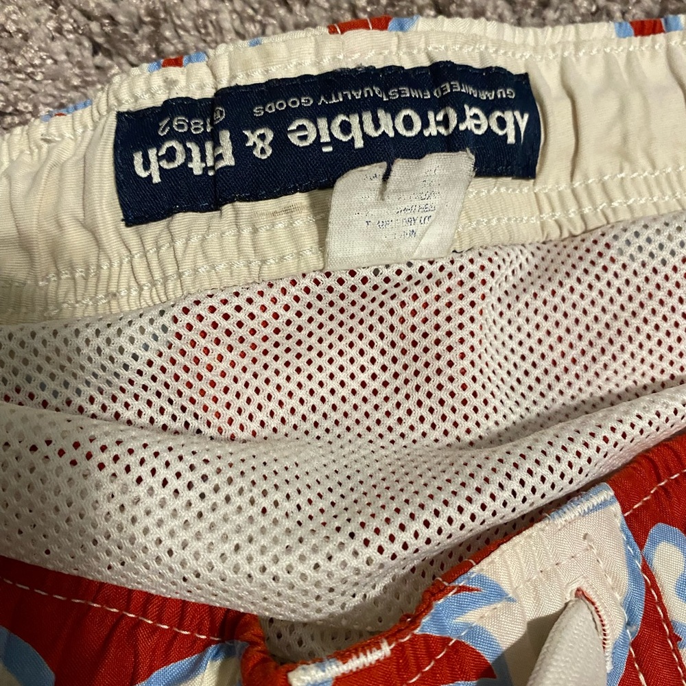 Abercrombie Vintage 90’s Red Hawaiian Print Board Shorts Swim Trunks Size M - Picture 3 of 3